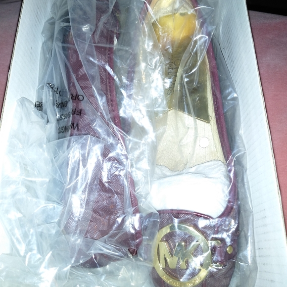 Michael Kors Flats - Picture 3 of 5